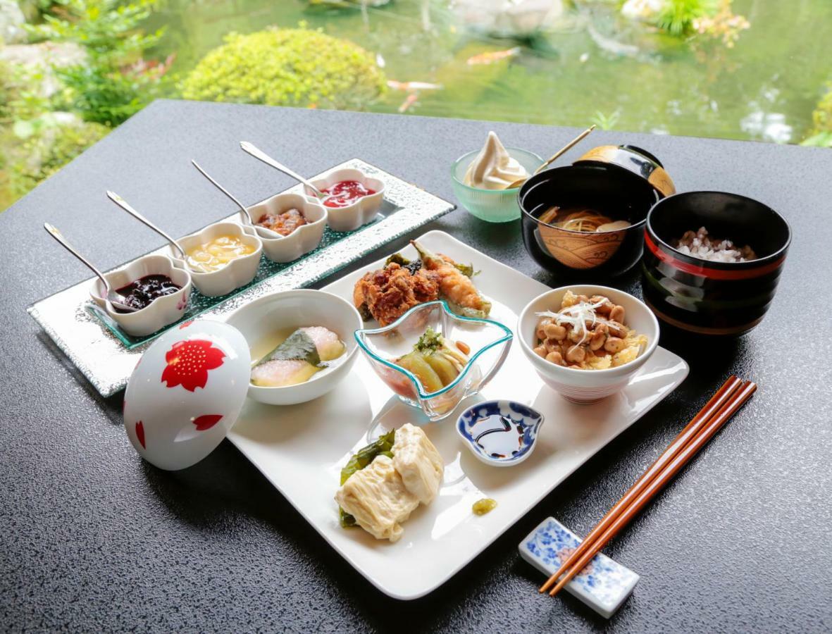 Temple Lodging Shukubo Kakurinbo Minobu Eksteriør billede