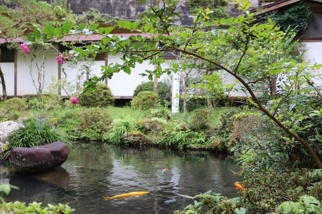 Temple Lodging Shukubo Kakurinbo Minobu Eksteriør billede